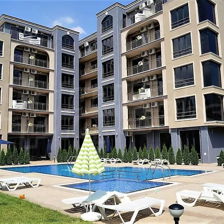 Vip Classic, Sunny شقة فندقية *